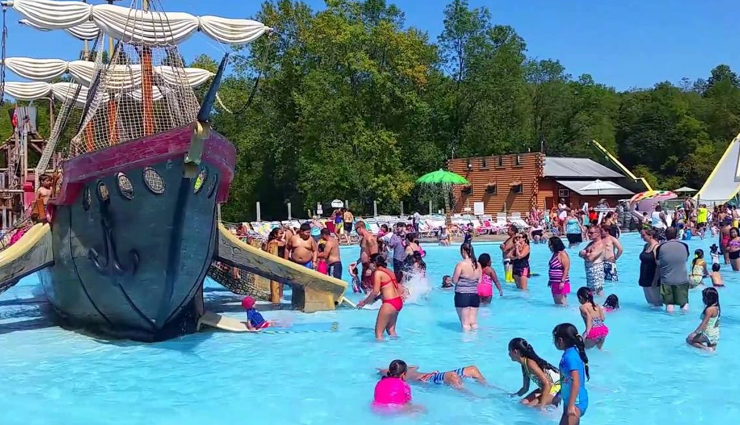 amusement parks,10 most amazing amusement parks,famous amusement parks,travel,holidays,travel guide