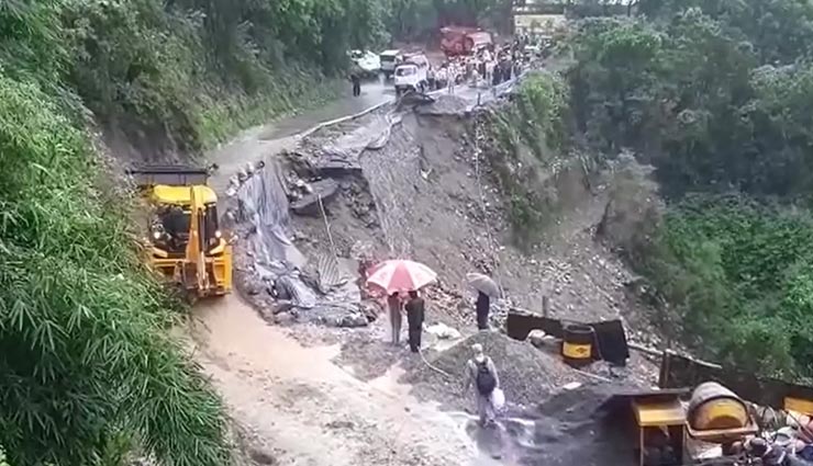 उत्तराखंड : ख़राब मौसम के चलते चमधार में नौ घंटे बंद रहा बदरीनाथ हाईवे, शनिवार को भारी बारिश की आशंका 