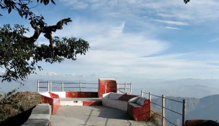 tourist attraction in lansdowne,lansdowne,bhulla lake,camping in lansdowne,the darwan singh sangrahalaya,snow viewpoint,centenary gate