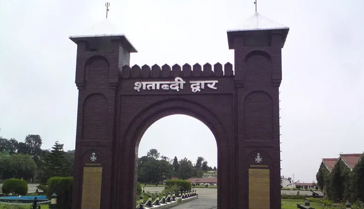 tourist attraction in lansdowne,lansdowne,bhulla lake,camping in lansdowne,the darwan singh sangrahalaya,snow viewpoint,centenary gate