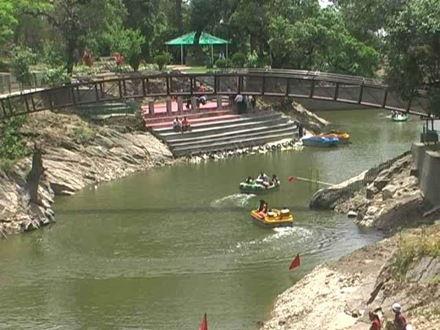 अंग्रेजों ने पहाड़ों को काटकर बसाया था - लैंसडाउन, एक खूबसूरत हिल स्टेशन lansdowne,uttarakhand,hill station,holidays,travel