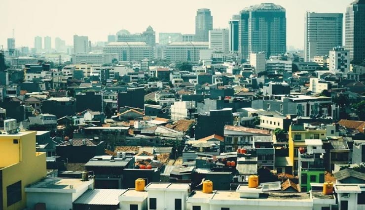 weird news,weird country,indonesia,largest island country