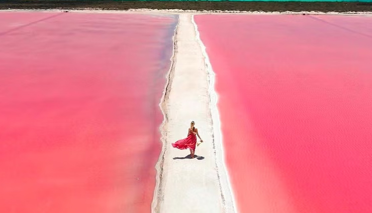 एक नजर भारत के गुलाबी रंग से सरोबार जयपुर के अतिरिक्त दुनिया के दूसरे स्वप्निल गुलाबी गंतव्य पर pink destinations around the world,explore the pink travel spots,best pink-themed travel destinations,pretty in pink travel guide,pink landmarks worldwide,uncover the beauty of pink destinations,pink travel bucket list,pink vacation spots around the globe,pink travel experiences,rose-colored travel adventures,pink architecture and landmarks,pink cities and towns to visit,pink travel ideas and inspiration,instagram-worthy pink places to travel,embrace the pink travel trend