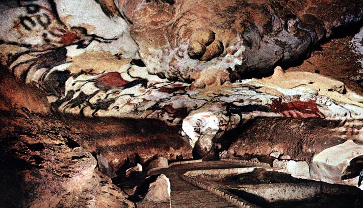 places that exist only on google maps,prohibited places on earth,places not allowed to be visited,church of our lady mary of zion,snake island,lascaux caves,north sentinel island,area 51