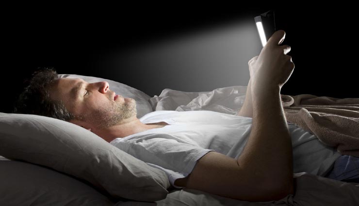 रिसर्च में हुआ खुलासा, देर से सोने वाले किशोरों में बढ़ रहा इस बीमारी का खतरा