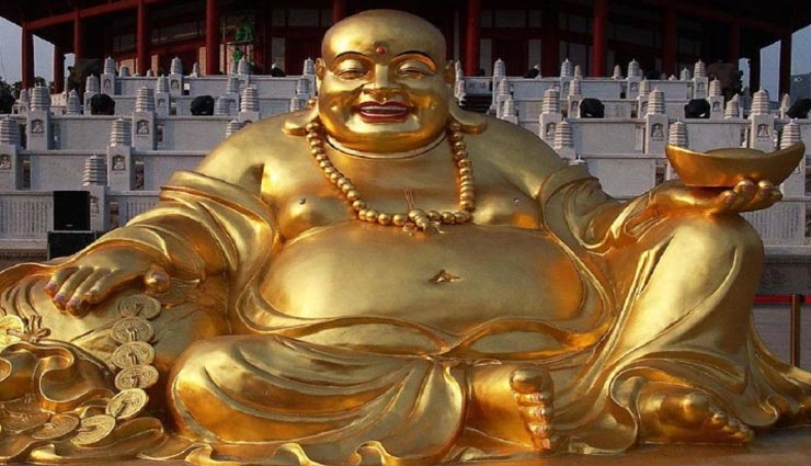 लाफिंग बुद्धा लाता हैं जीवन में बरकत, जानें इसे रखने के नियम