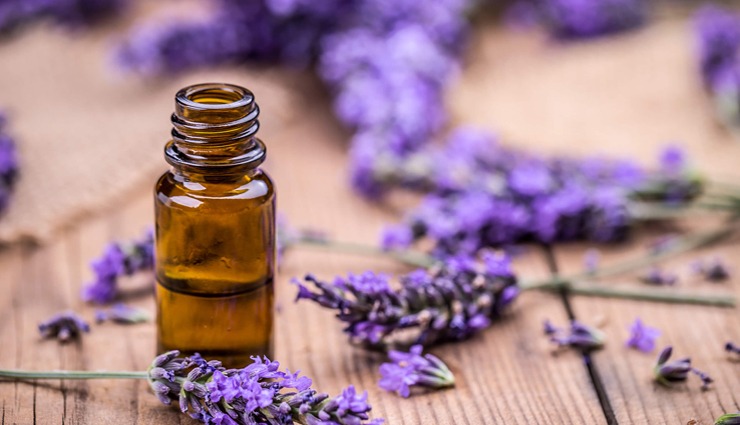5 Beauty Benefits of Using Lavender Essential Oil
