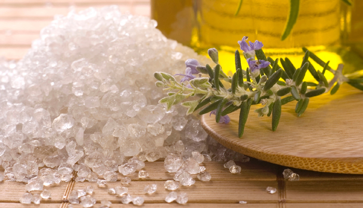 homemade body scrubs,coffee grounds and olive oil body scrub,coconut oil and sugar body scrub,peppermint body scrub,coconut oil and mango body scrub,lavender and sea salt scrub,body scrubs,summer tips,skin care tips,beauty tips