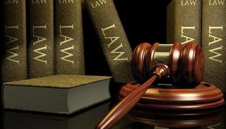 अपने मुवक्किल को जमानत दिलाने के लिए वकील दूल्हे ने बीच में ही शादी रोक की पैरवी