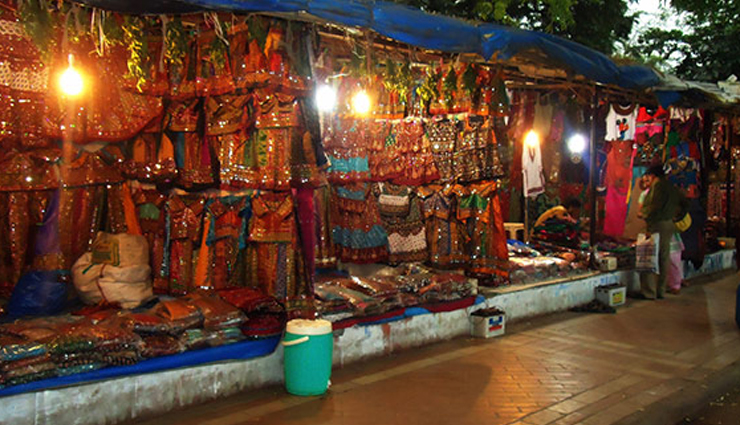 engaging experiences,ahmedabad,unesco urban heritage site,sabarmati river,ancient mosques,intricately crafted temples,outstanding museums,gujarati cuisine,sabarmati ashram,kankaria lakefront,akshardham temple,vintage car museum,jama masjid,bhadra fort,calico museum,law garden’s night market,manek chowk,gujarat science city ahmedabad,sunset drive-in cinema,indian independence,gandhigiri,spiritual principles,indo-islamic architecture,archaeological survey of india (asi),textile heritage,nighttime shopping,scientific curiosity,open-air screen,cultural festival,romantic stroll,light and sound show,drive-in cinema,museum replete with mementos and photographs,pink sandstone,vintage and classic cars,spiritual enthusiasts,world-class collections,cultural music performances,nighttime screenings,cultural ambiance