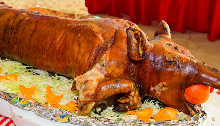 traditional colombian dishes,bandeja paisa,lechona,ajiaco,sancocho,changua,arepas,fritanga,hormigas culonas,tamales,rondon,travel,holidays