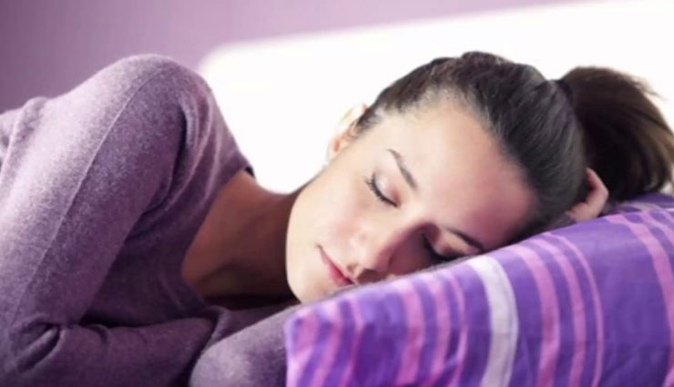 sleeping left side,sleeping positions,healthy living,Health tips