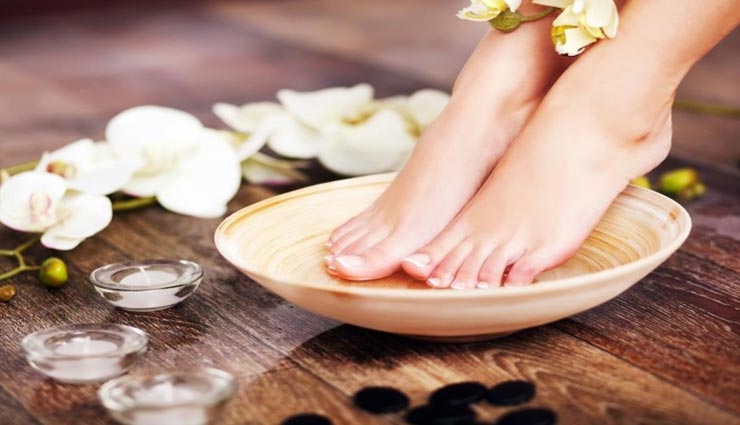 Health tips,health tips in hindi,home remedies,sweat problem in foot,foot smell remedies