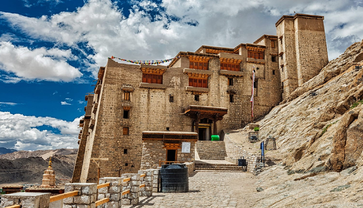 travel places,ladakh places,beautiful places