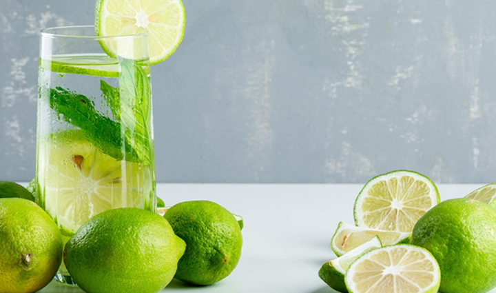 नींबू पानी बना सकता हैं सर्दियों में आपकी सेहत, जानें इससे मिलने वाले फायदे 