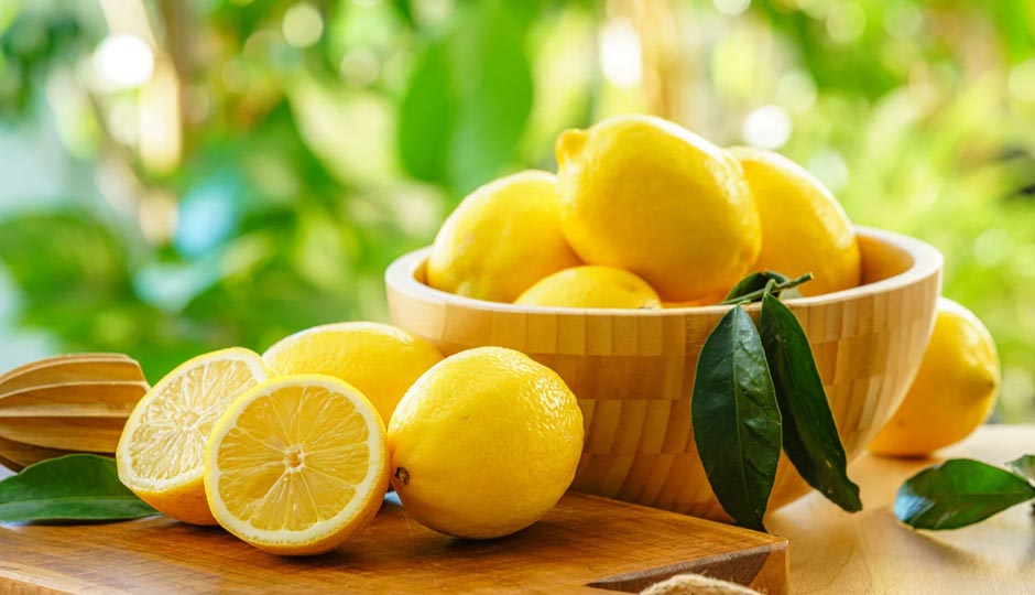 12 Amazing Benefits of Lemon for Skin and Hair