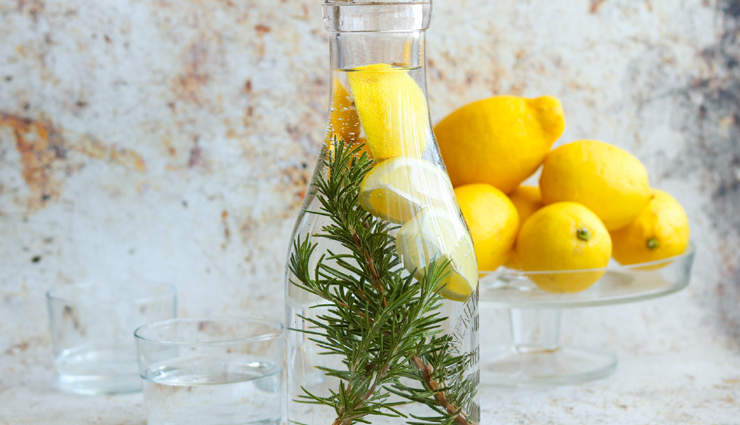 infused water,flavored water,hydration drinks,infused water recipes,healthy drinks,fruit infused water,herb infused water,summer drinks,detox water,spa water,low calorie drinks,natural drinks,refreshing drinks,non-alcoholic drinks,homemade infused water,vitamin water,water with fruit and herbs,cool drinks,weight loss drinks,healthy hydration