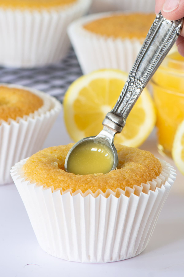 lemon curd cupcakes,lemon curd cupcakes recipe,cupcake recipe,lemon recipe,cake recipe,recipe