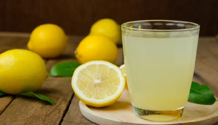 healthy food swaps for weight loss,easy food swaps to cut calories,low calorie food alternatives,smart eating tips,healthy diet changes,weight loss food tips,calorie-saving food swaps,nutritious food replacements,food swap ideas for healthy eating,how to eat less without dieting