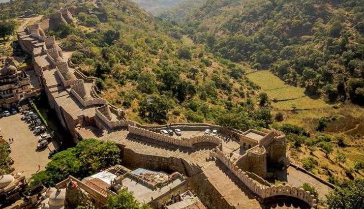 leopards,places to spot leopards in india,india,jhalana leopard safari park,rajasthan,jawai leopard reserve,satpura national park,madhya pradesh,kumbhalgarh wildlife sanctuary,rajasthan,bandipur national park,karnataka