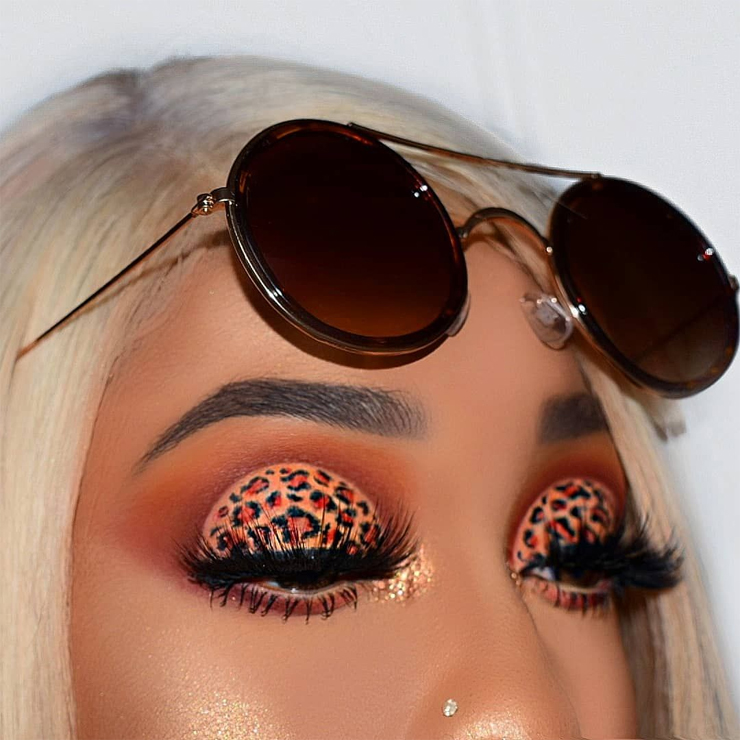 eye makeup,evening eye makeup,trending eye makeup,eye makeup tips,champagne smoky eyes,rhinestone silver eye makeup,gorgeous blue plus purple eye makeup,ariel look,the evening silver,glitter black eyes,leopard look,the double wing,the double wing,makeup tips,beauty,beauty tips