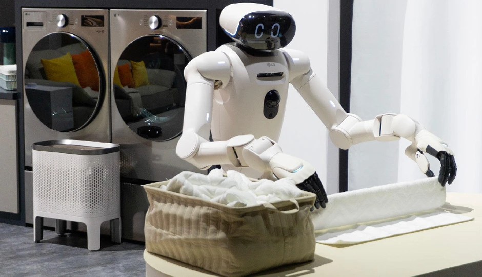 घरों में इंसानों की तरह काम करेंगे रोबोट, CES 2026 में दिखे चौंकाने वाले मॉडल्स; फीचर्स कर देंगे हैरान