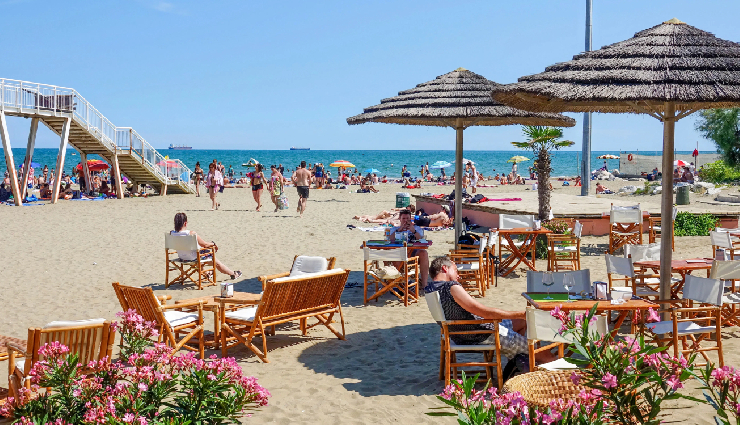 venice beaches,lido di venezia beach,caorle coastal town,bau beach di caorle dog-friendly,alberoni beach hidden gem,cavallino beach blue flag,ponente and levante beaches,coastal attractions near venice,beach vacation in venice,romantic retreat in venice,venetian coastline,italian seaside escapes,venice beach resorts,sandy beaches in venice,coastal relaxation in venice