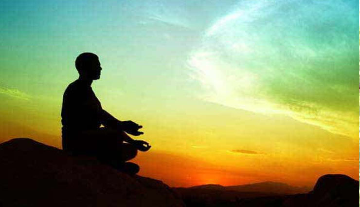 इन 4 गुणों को अपनाने से मिलती है लम्बी आयु 