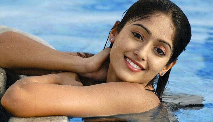 swimming,swimming benefits,swimming health benefits,swimming lose weight,improves your muscle tone,burns fat,cardiovascular system of your body,feather light bones,Health,simple health tips