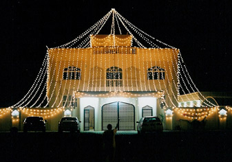 different ways to decorate house,decorate house with lights for wedding,wedding decoration tips