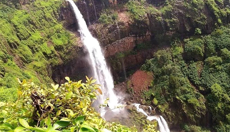 mumbai,waterfalls near mumbai,mumbai waterfalls,waterfalls in mumbai,mumbai tourist places,holidays,maharashtra,travel guide,tourism