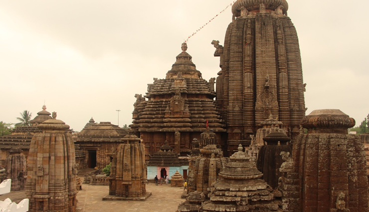 temple,rich temples to visit in india,india temples,india tourism,tourist places in india,temples to visit in india,travel,tourism,india tourism,incredible india