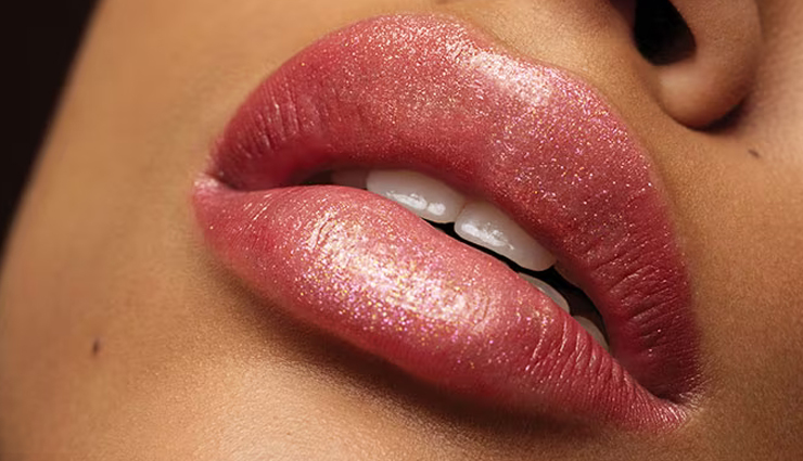 making lipstick last longer: effective hacks,lipstick longevity tips and tricks,how to make your lipstick stay all day,prolonging lipstick wear: expert hacks,lipstick staying power: smart tricks,long-lasting lipstick secrets and tips,keeping lipstick on all day: clever hacks,lipstick application tips for extended wear,enhancing lipstick longevity with these hacks,proven hacks for extended lipstick durability