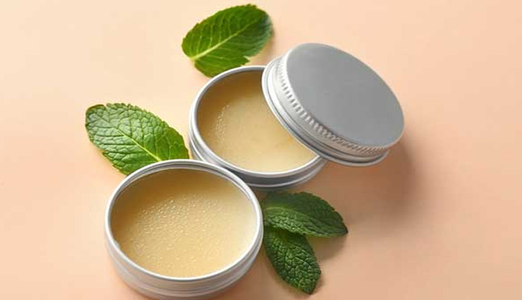 lip balm,tips to make lip balm at home,diy lip balm recipes,beauty tips,lip care tips,skin care tips