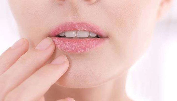 thin lips,make thick lips,lips beauty,lips beauty,makeup tips,lips care tips,beauty,beauty tips