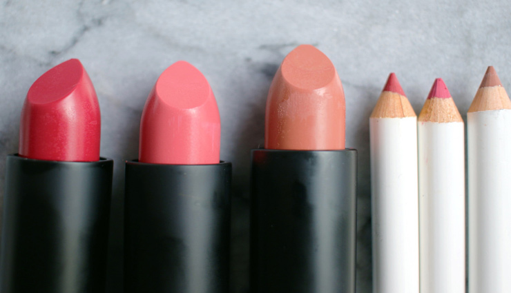 lipstick hacks,make up tips,beauty tips,tips to apply lipsticks