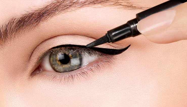 liquid eyeliner perfectly,tips to apply liquid eyeliner perfectly,liquid eyeliner,beauty,beauty tips