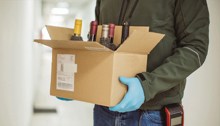 दिल्‍ली में अब घर बैठे मिलेगी शराब, मोबाइल एप और वेबसाइट के जरिए कर सकेंगे ऑर्डर 