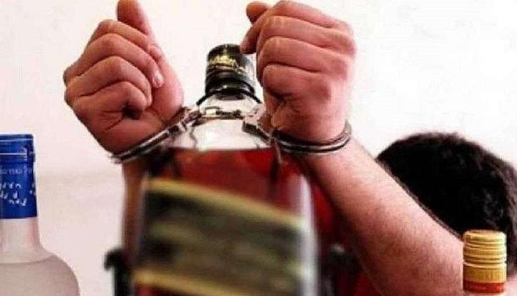 श्रीगंगानगर : पुलिस ने दिखाई शराब तस्करों पर सख्ती, छापेमारी कर 3 गिरफ्तार
