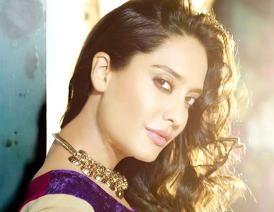 31 की हुई लिसा हैडन, देखे उनका ये हॉट अवतार