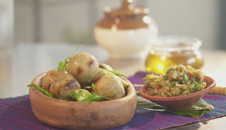बिहार का पारंपरिक भोजन हैं लिट्टी-चोखा, जानें इसे बनाने का तरीका #Recipe 