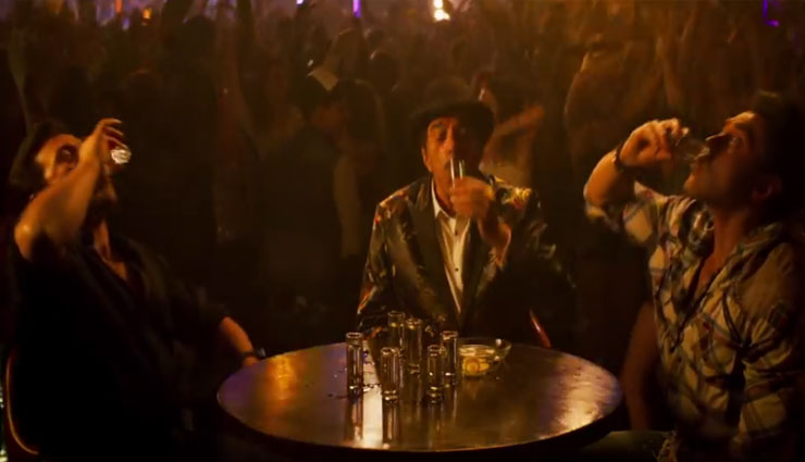 र‍िलीज हुआ 'यमला पगला दीवाना फ‍िर से' का नया गाना 'ल‍िट‍िल ल‍िट‍िल', टल्‍ली होकर झूमने को कर देगा मजबूर