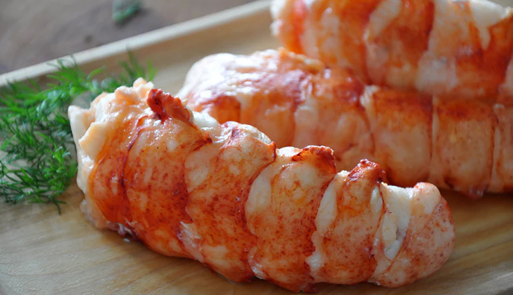 lobster roll recipe,homemade lobster roll,perfect lobster roll,how to make lobster roll,best lobster roll recipe,lobster roll with fresh lobster,lobster salad for rolls,lobster roll with mayo,new england lobster roll,classic lobster roll,buttered lobster roll,coastal luxury sandwich,lobster roll step-by-step,lobster roll indulgence,summer seafood recipe,lobster roll with chives,toasted lobster roll,lobster roll with lemon,lobster roll preparation time,lobster roll at home