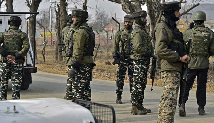 LOC के पास पाकिस्तानी सेना ने तीसरे दिन भी की गोलीबारी, भारत ने दिया करारा जवाब