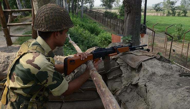 जम्मू-कश्मीर : सुरक्षाबल और आतंकियों के बीच मुठभेड़, हंदवाड़ा में 1 आतंकी ढेर, एक और के छिपे होने की आशंका jammu and kashmir,terrorist,handwara,news,hindi news