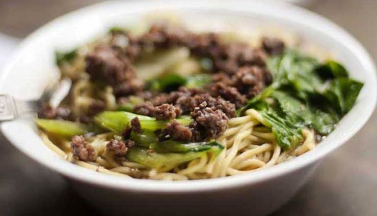 local cuisine of ladakh,ladakh,food of ladakh,thukpa,thenthuk,yak cheese,yak lassi,fresh fruit juices