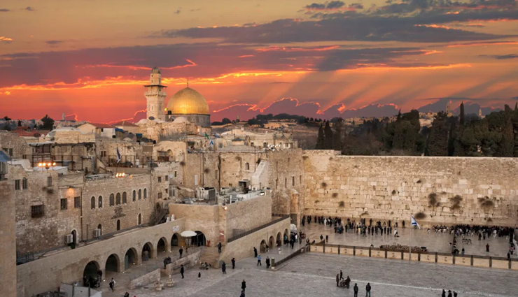 the western wall,herodium,ein gedi nature reserve,dead sea,beit guvrin and the caves of maresha,makhtesh ramon,old acre,local places to visit in israel,israel