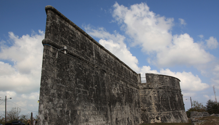 local places in bahamas,atlantis paradise island,queens staircase,fort fincastle,exuma cays land and sea park,blue lagoon island,bahamas,places to visit in bahamas,attractions in bahamas