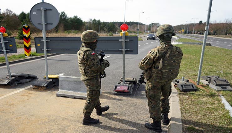ये देश अजीबों गरीब तरीकों से करवा रहे लॉकडाउन का पालन