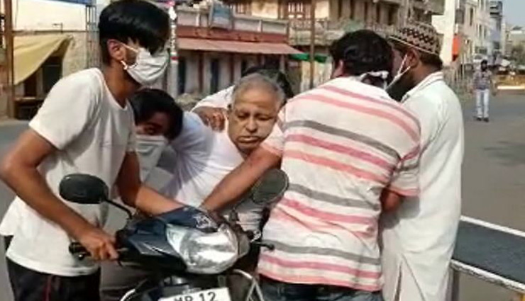 लॉकडाउन :  नहीं पहुंची एंबुलेंस तो परिजन स्कूटी पर ले गए अस्पताल, हुई मौत